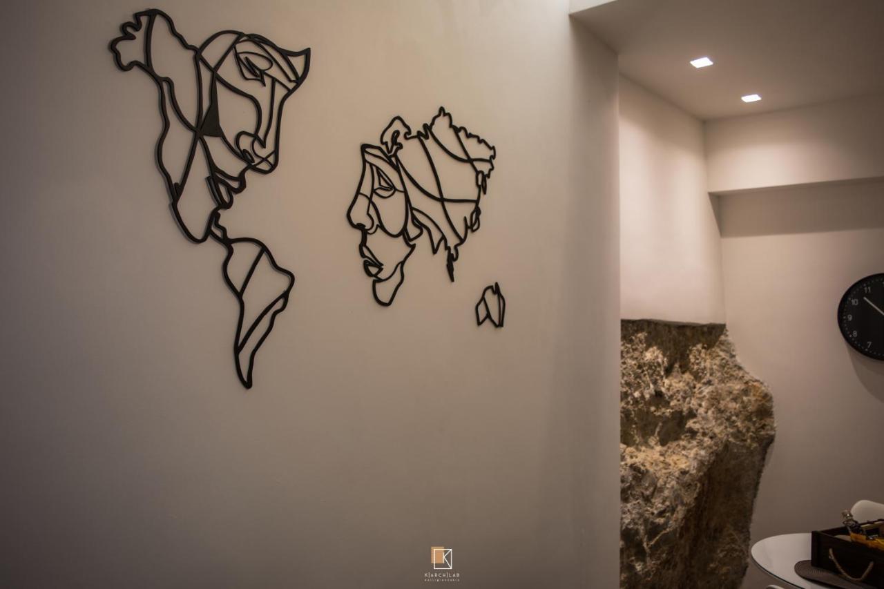 Uni Island - Old Town Suites Iraklion Buitenkant foto