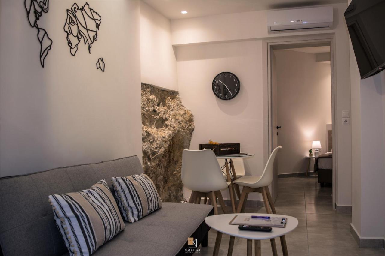 Uni Island - Old Town Suites Iraklion Buitenkant foto
