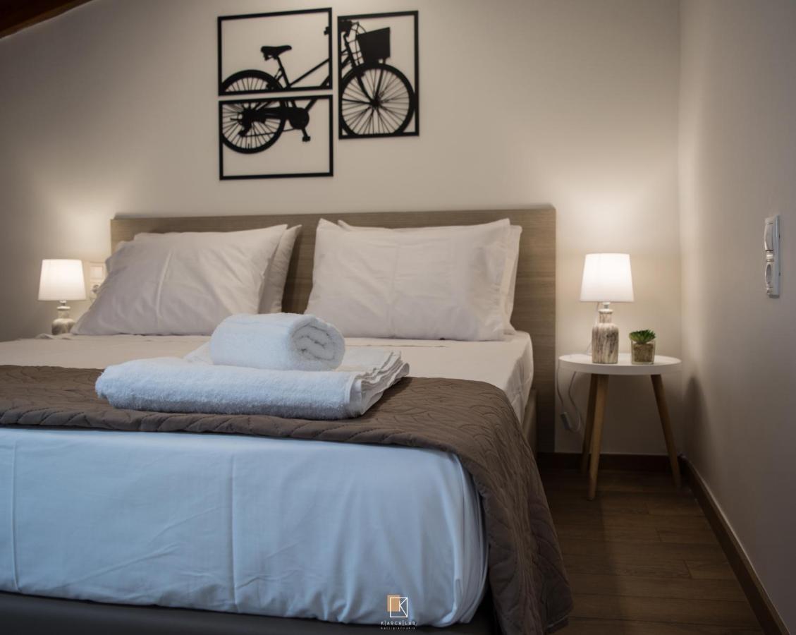 Uni Island - Old Town Suites Iraklion Buitenkant foto
