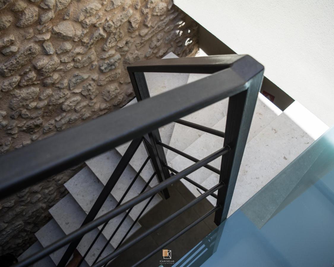 Uni Island - Old Town Suites Iraklion Buitenkant foto