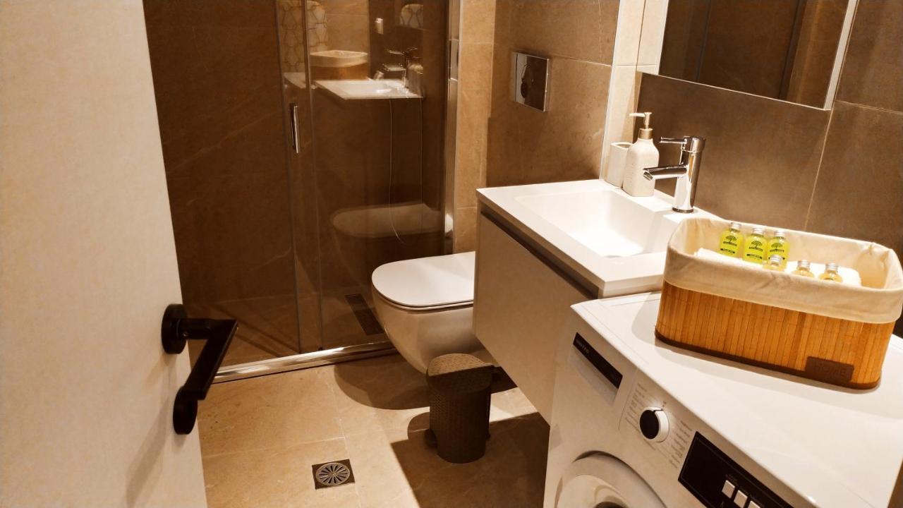 Uni Island - Old Town Suites Iraklion Buitenkant foto