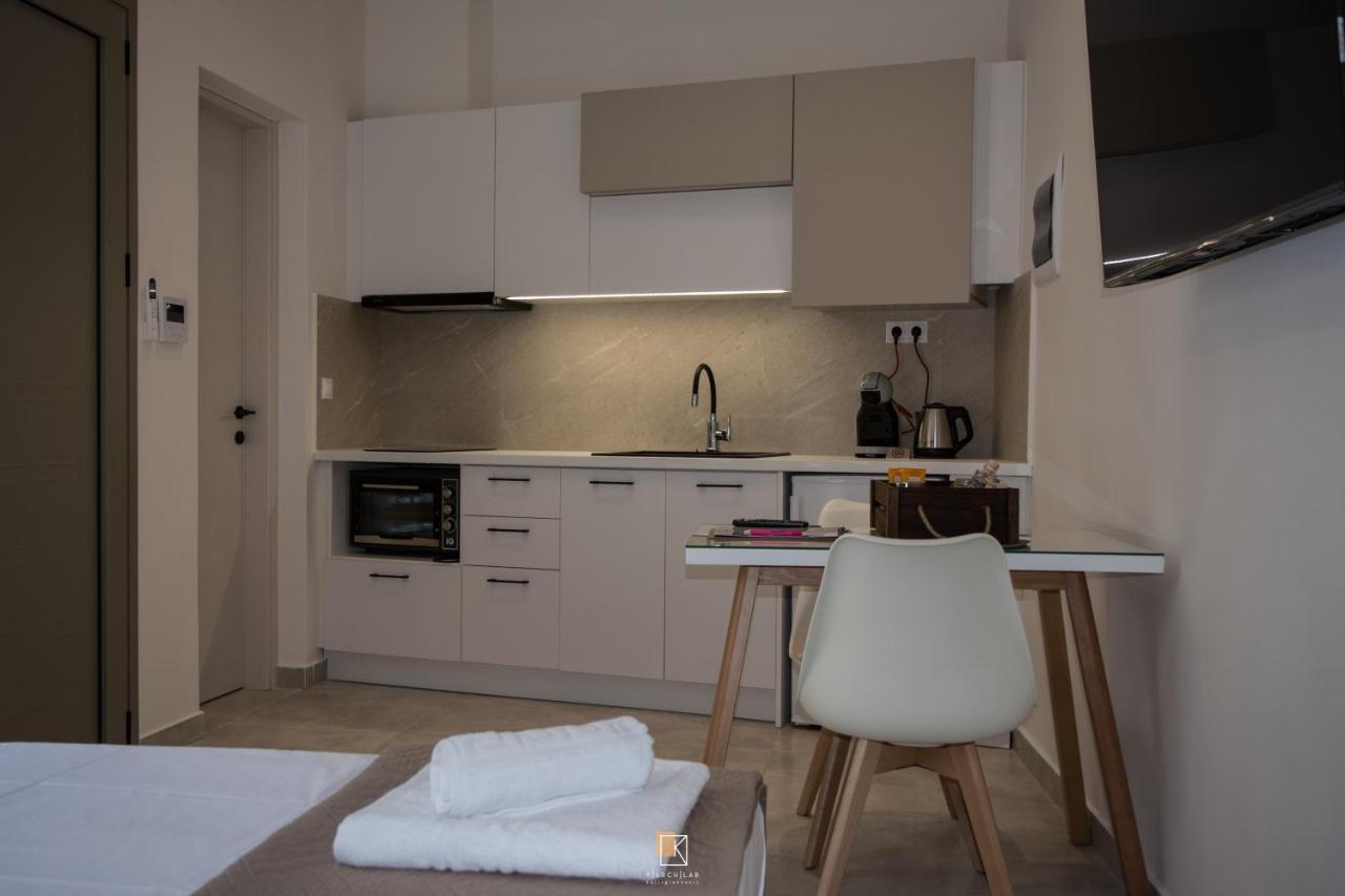 Uni Island - Old Town Suites Iraklion Buitenkant foto